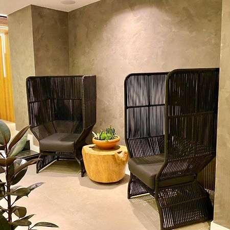 ホテル Kastel Petropolis エクステリア 写真